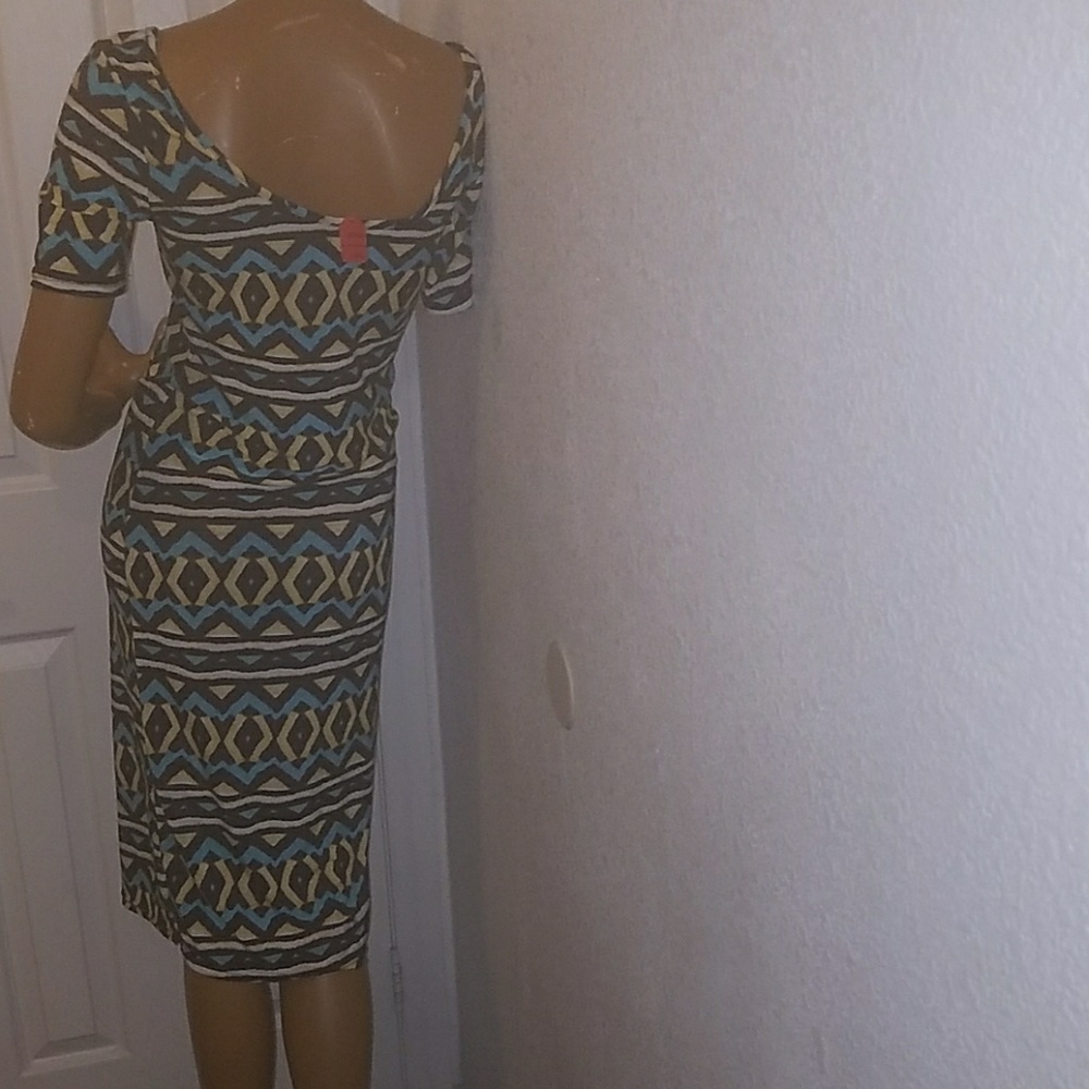Dress - Picture 2 of 2